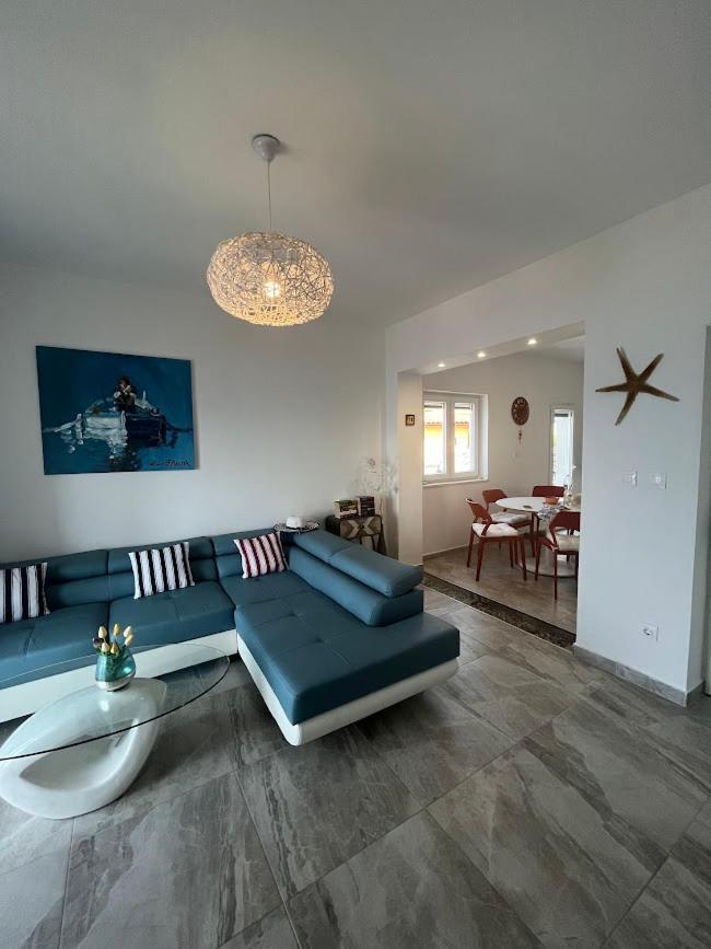 Blue Art Apartment สเวติยูไร ภายนอก รูปภาพ