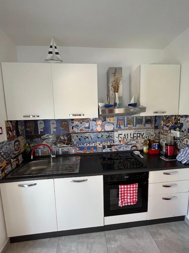 Blue Art Apartment สเวติยูไร ภายนอก รูปภาพ